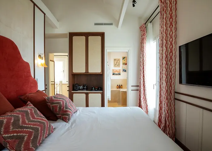 Отель De Silhouette Биарриц