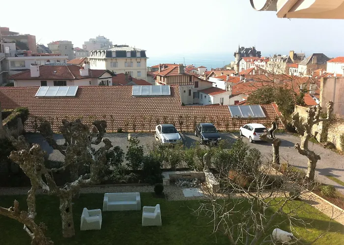 De Silhouette Μπιαρίτζ