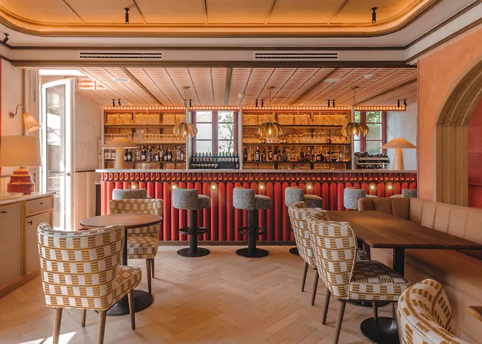 De Silhouette Μπιαρίτζ