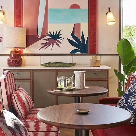 Hotell De Silhouette Biarritz