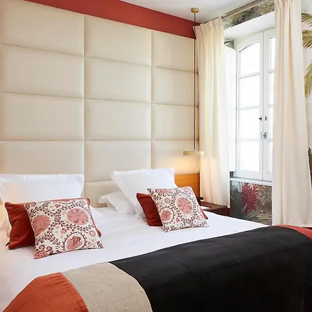Hotel De Silhouette 4*