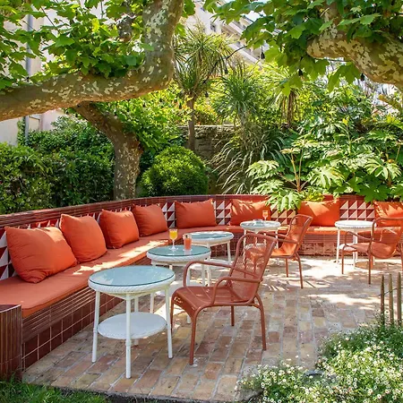 מלון De Silhouette