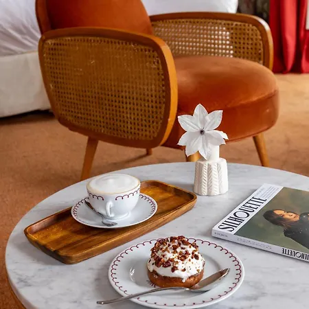 Hotell De Silhouette Biarritz