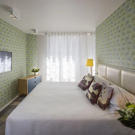 De Silhouette Szálloda 4*