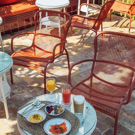 De Silhouette Hotel