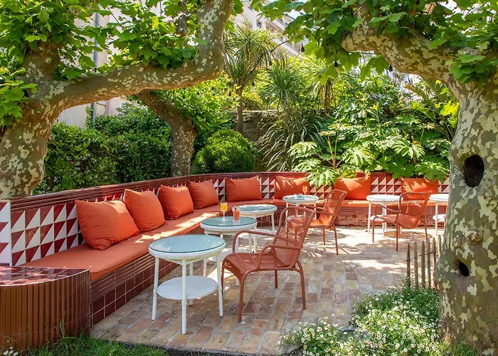 ホテル ドゥ シルエット