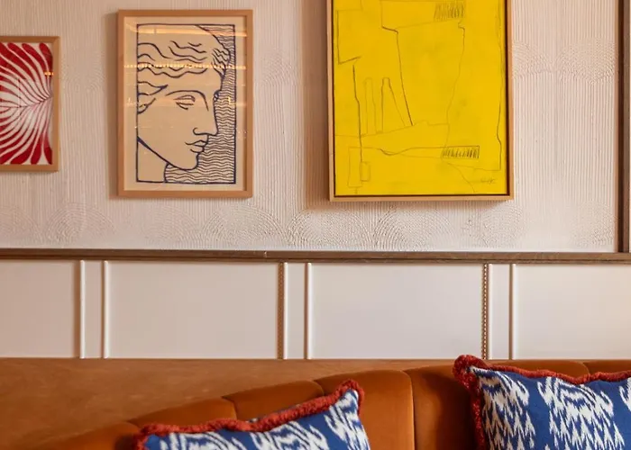 De Silhouette Szálloda