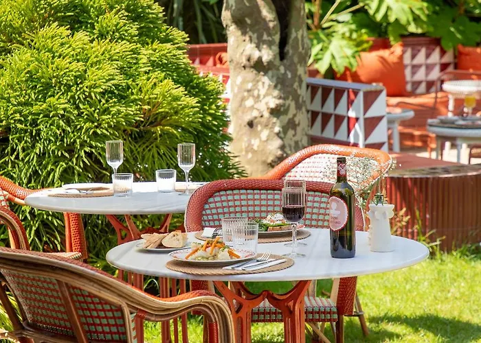 ホテル ドゥ シルエット