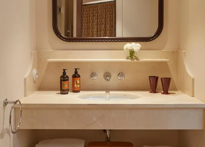 De Silhouette Hotel 4*